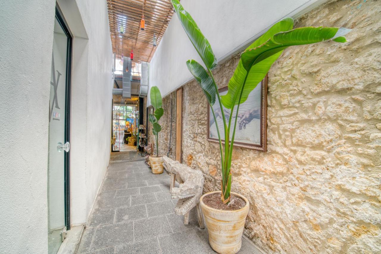 The Port Of Kyrenia Hotel Экстерьер фото