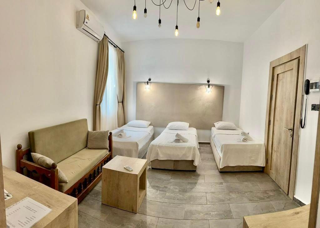The Port Of Kyrenia Hotel Экстерьер фото